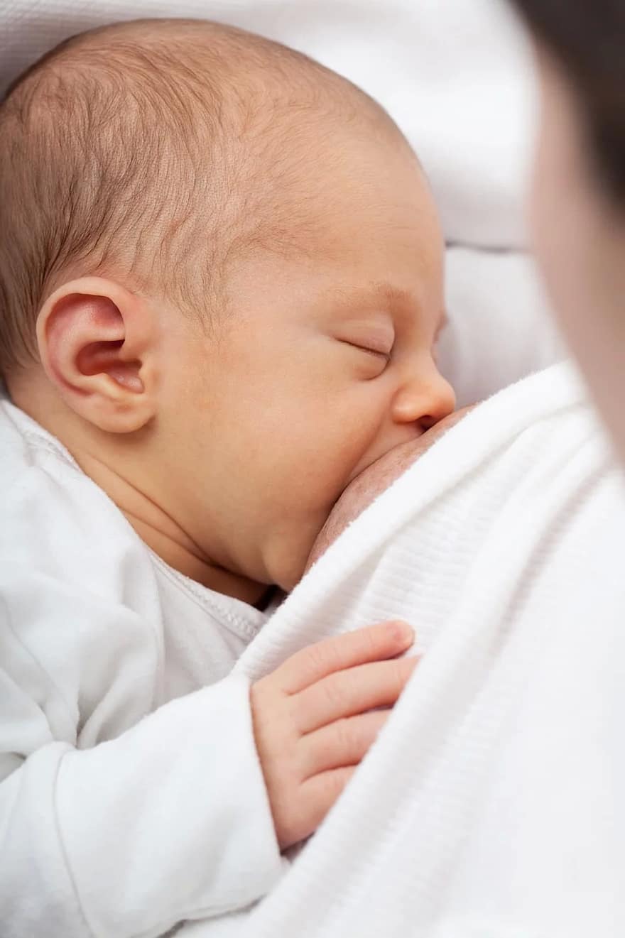 Work still holds back breastfeeding mums